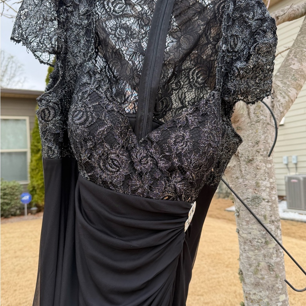 Oleg Cassini Elegant Black and Silver Ensemble
